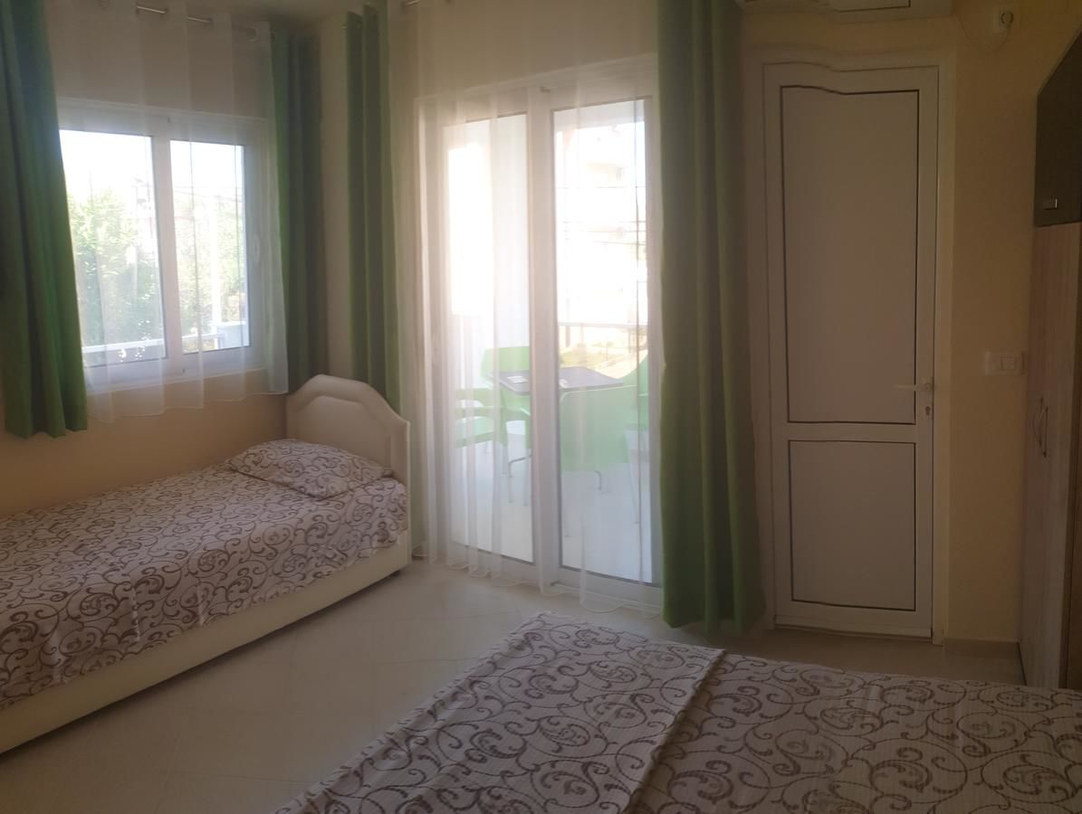 Апартаменты Apartments Pericic Сутоморе-14