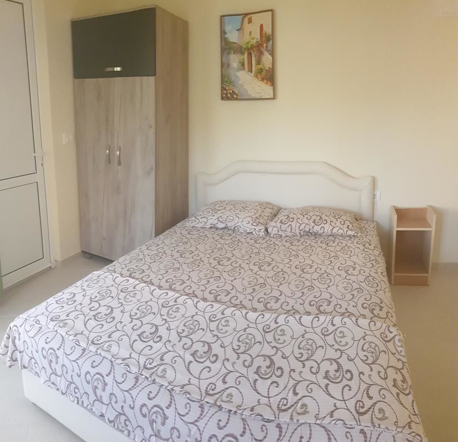 Апартаменты Apartments Pericic Сутоморе-17