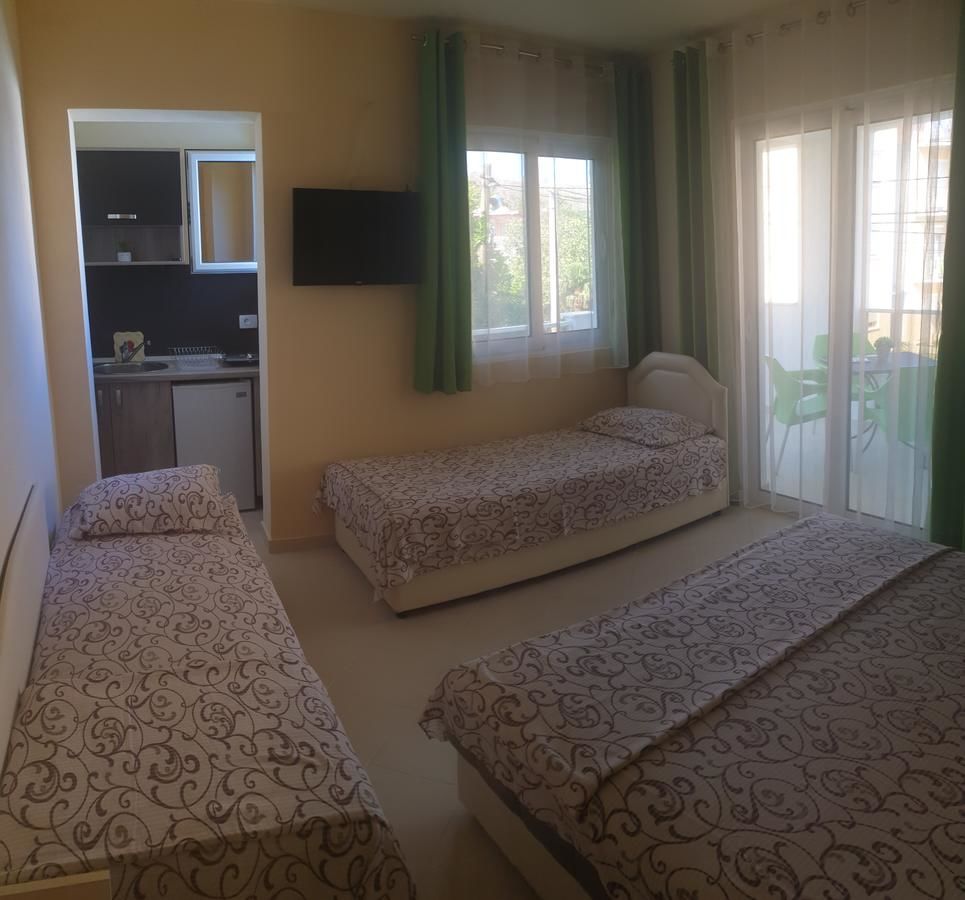 Апартаменты Apartments Pericic Сутоморе-5