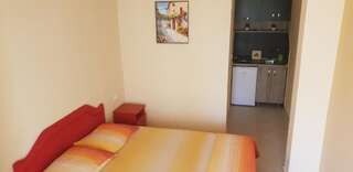 Апартаменты Apartments Pericic Сутоморе Апартаменты-студио-7